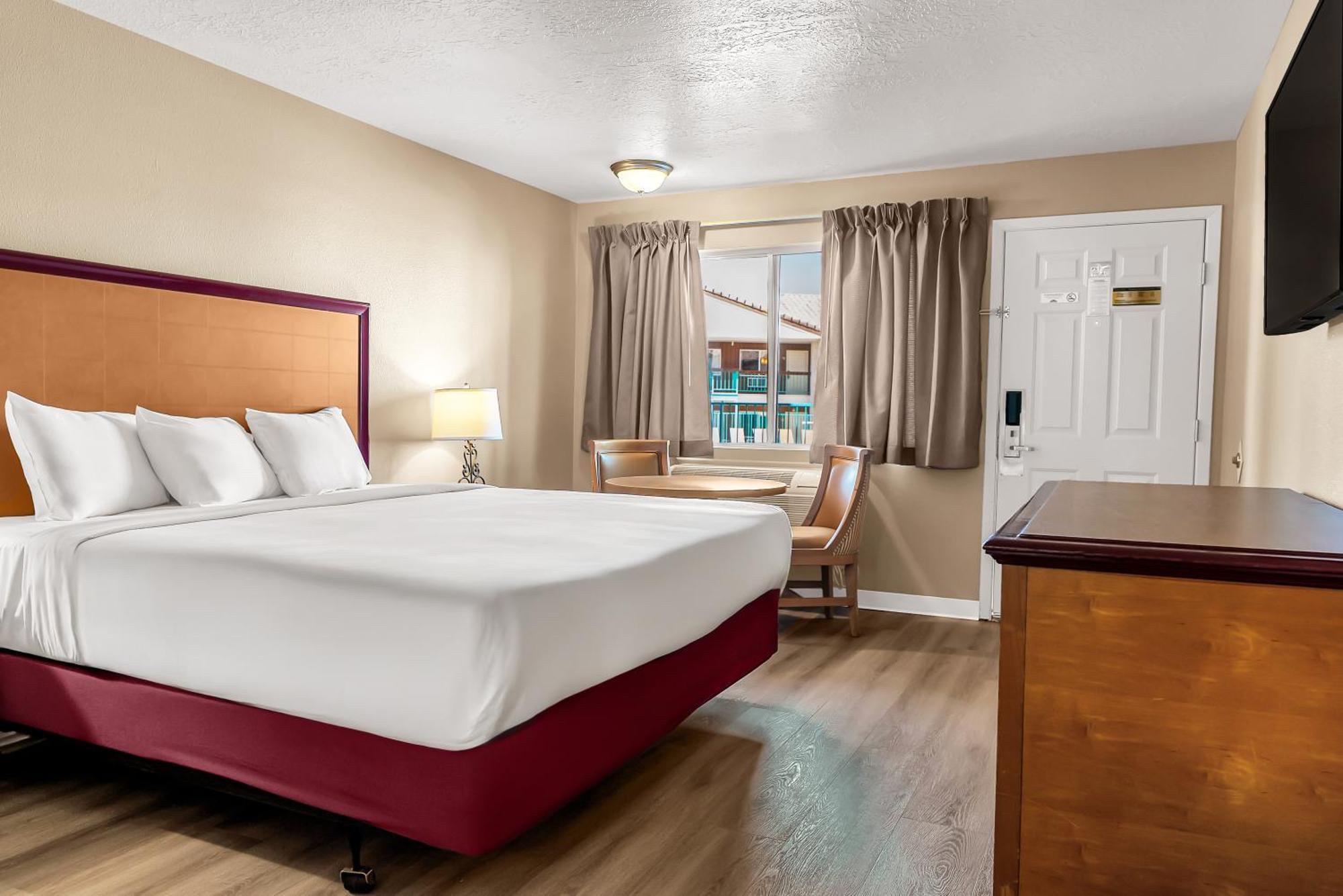 Superior King Room,1710609804:JPEG